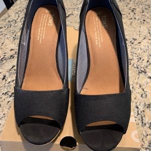 Tom’s Stella wedge shoes